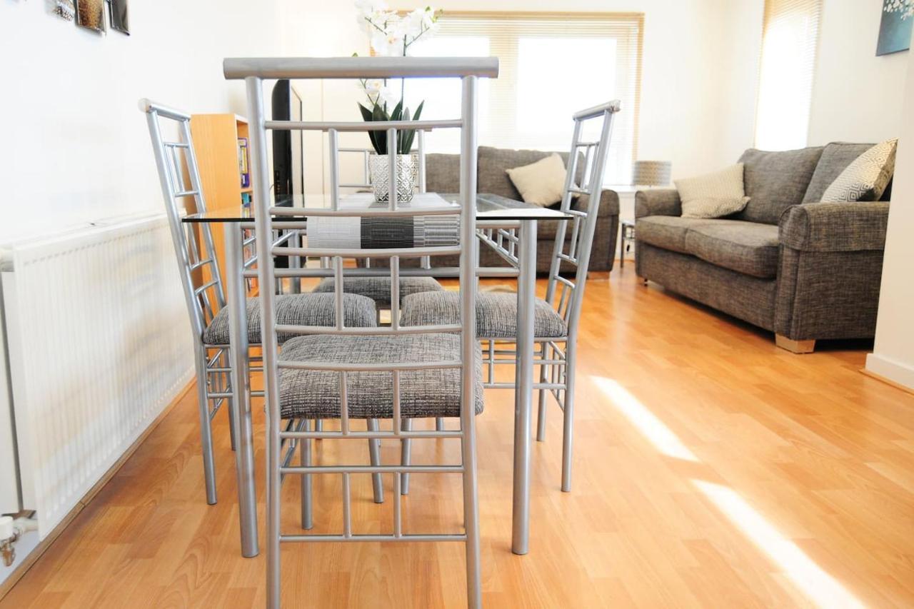 New Glasgow Family Home - Private Parking Exteriör bild