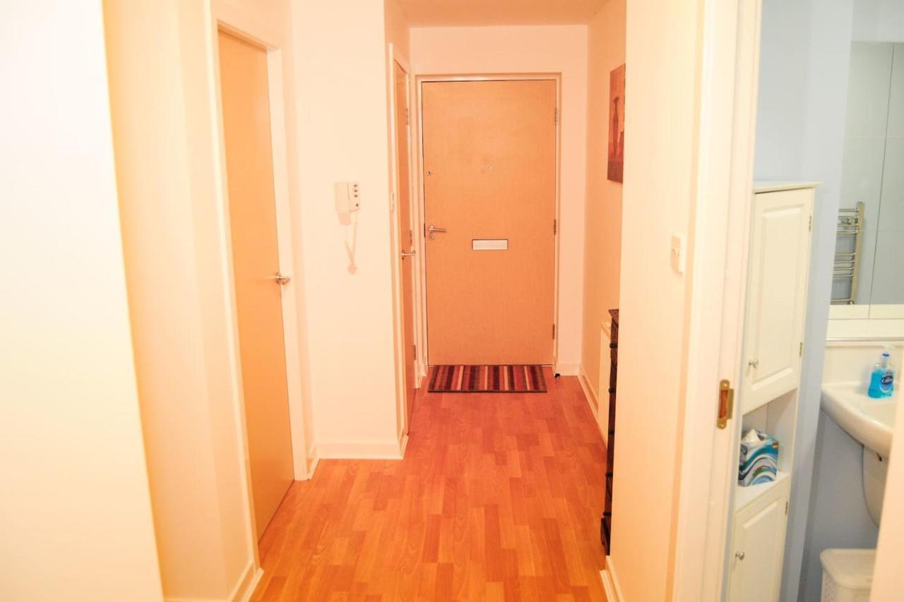 New Glasgow Family Home - Private Parking Exteriör bild