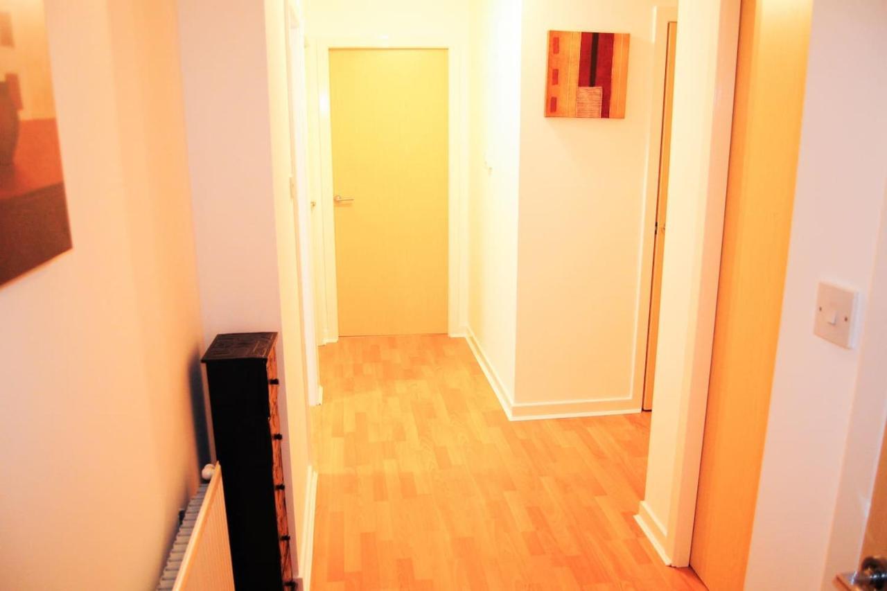 New Glasgow Family Home - Private Parking Exteriör bild