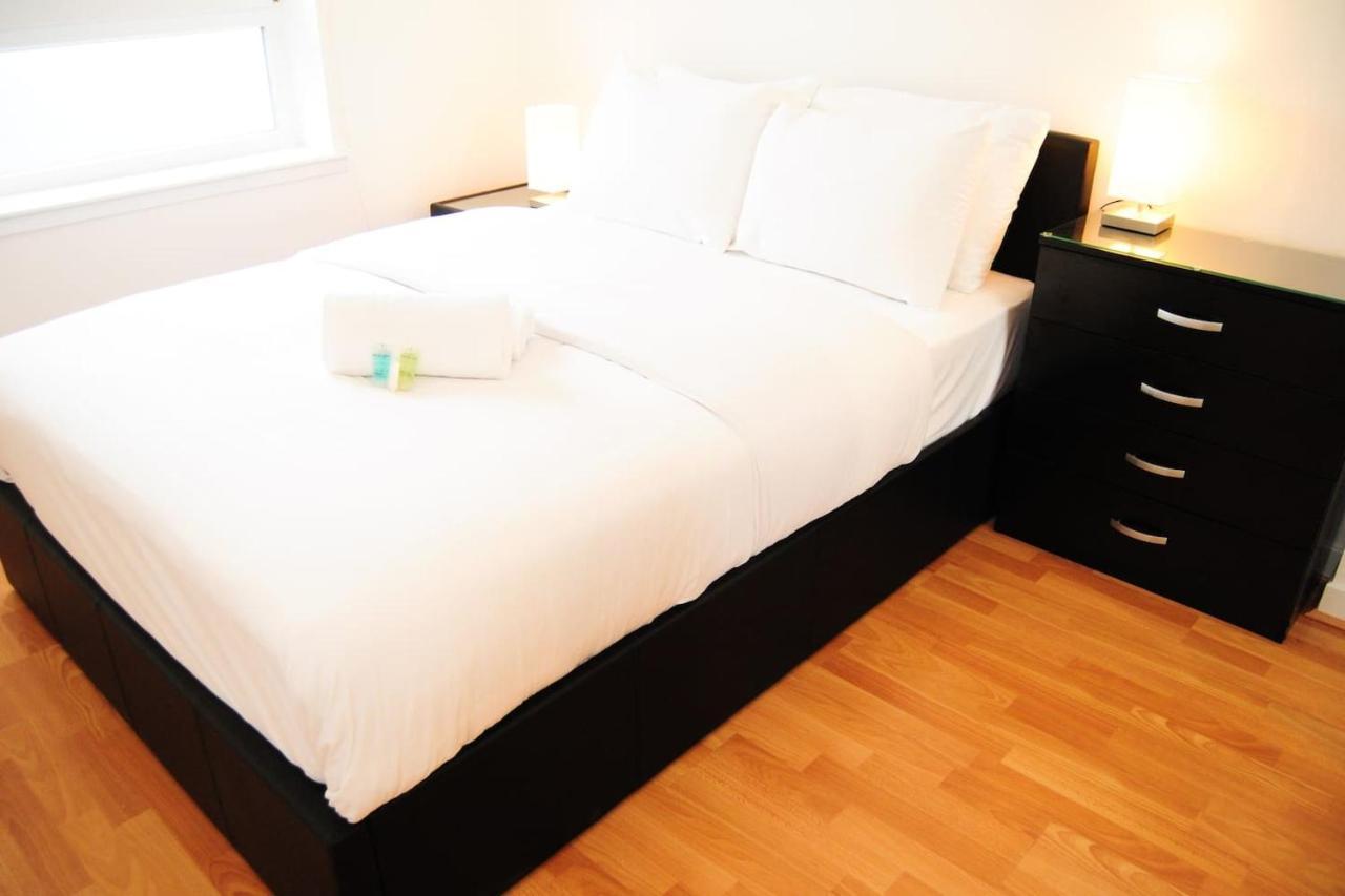 New Glasgow Family Home - Private Parking Exteriör bild